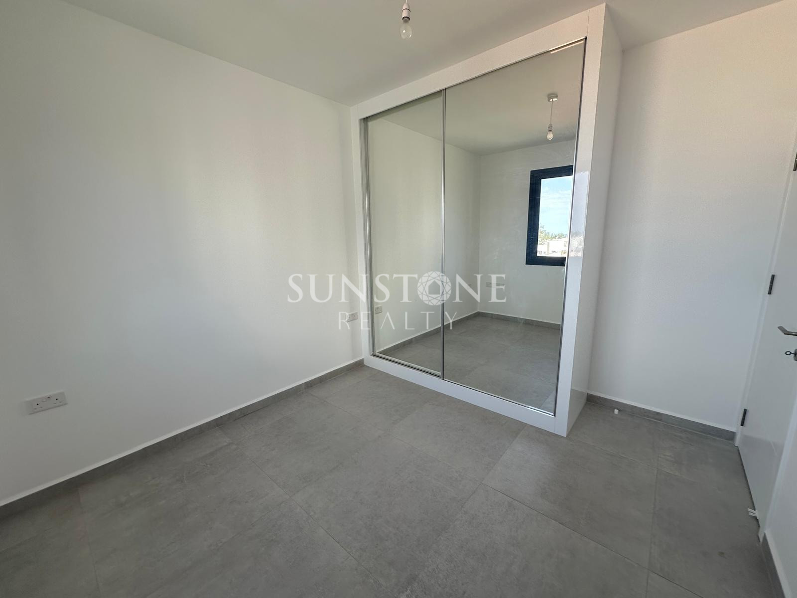 2+1 Apartments with High Rental Income and Turkish Title Deed for Sale in Central Girne, Cyprus 8