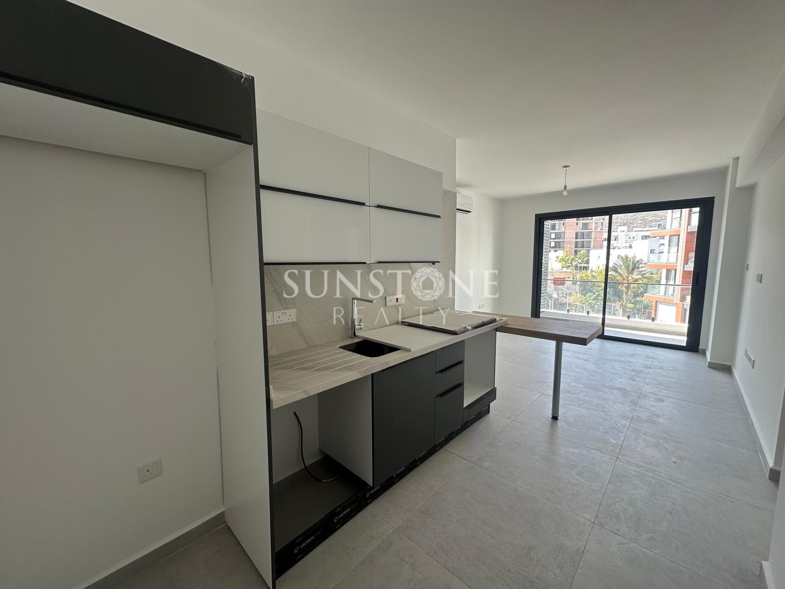 2+1 Apartments with High Rental Income and Turkish Title Deed for Sale in Central Girne, Cyprus 4