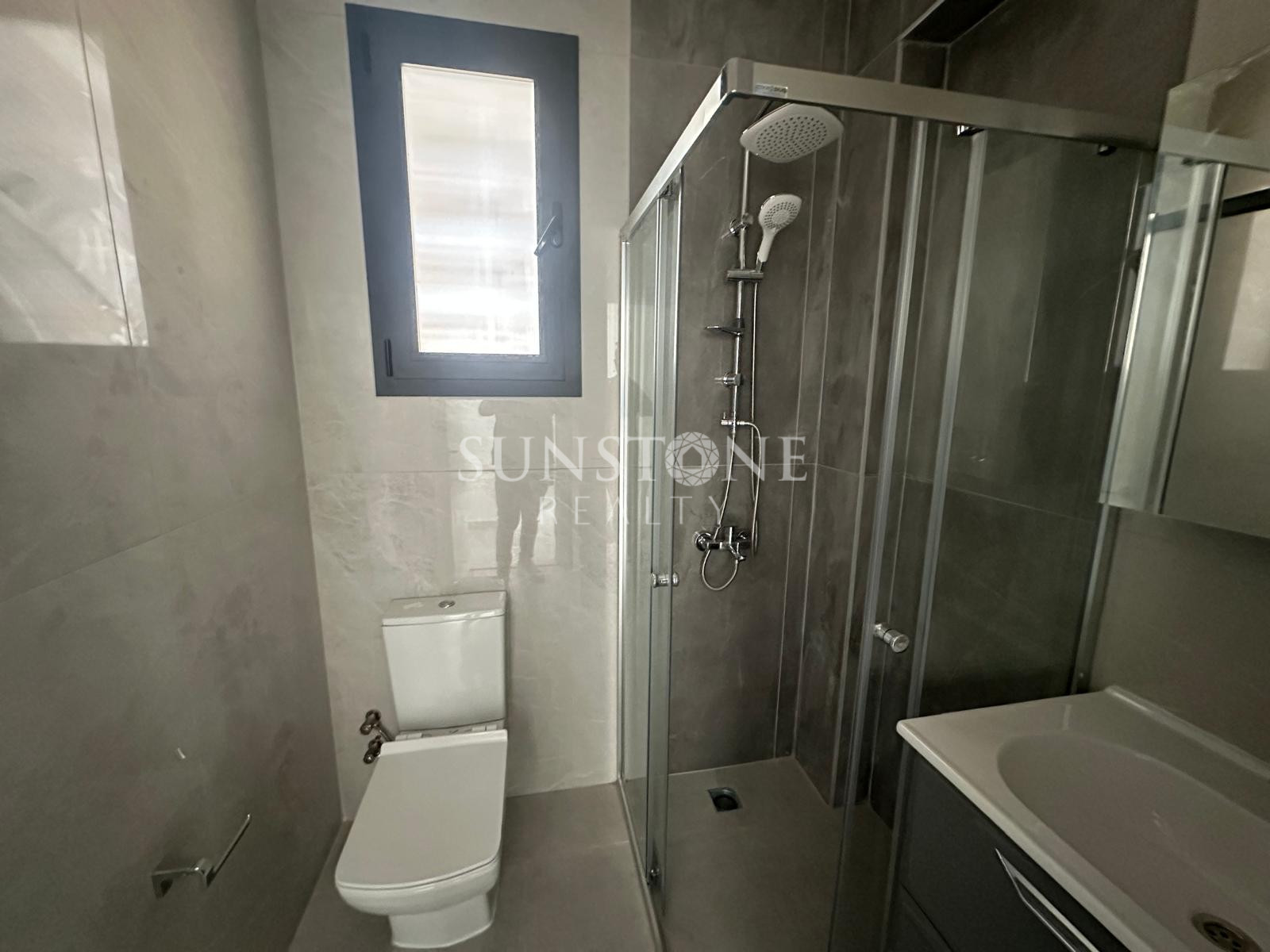 2+1 Apartments with High Rental Income and Turkish Title Deed for Sale in Central Girne, Cyprus 13