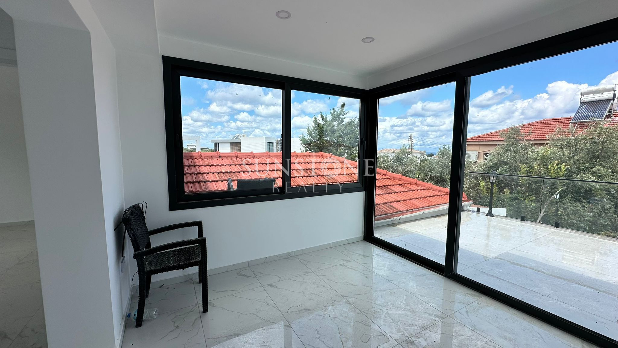 Kıbrıs Girne Ozanköy Bölgesinde Geniş Arazili Müstakil Havuzlı 4+1 Satılık Villa. 7