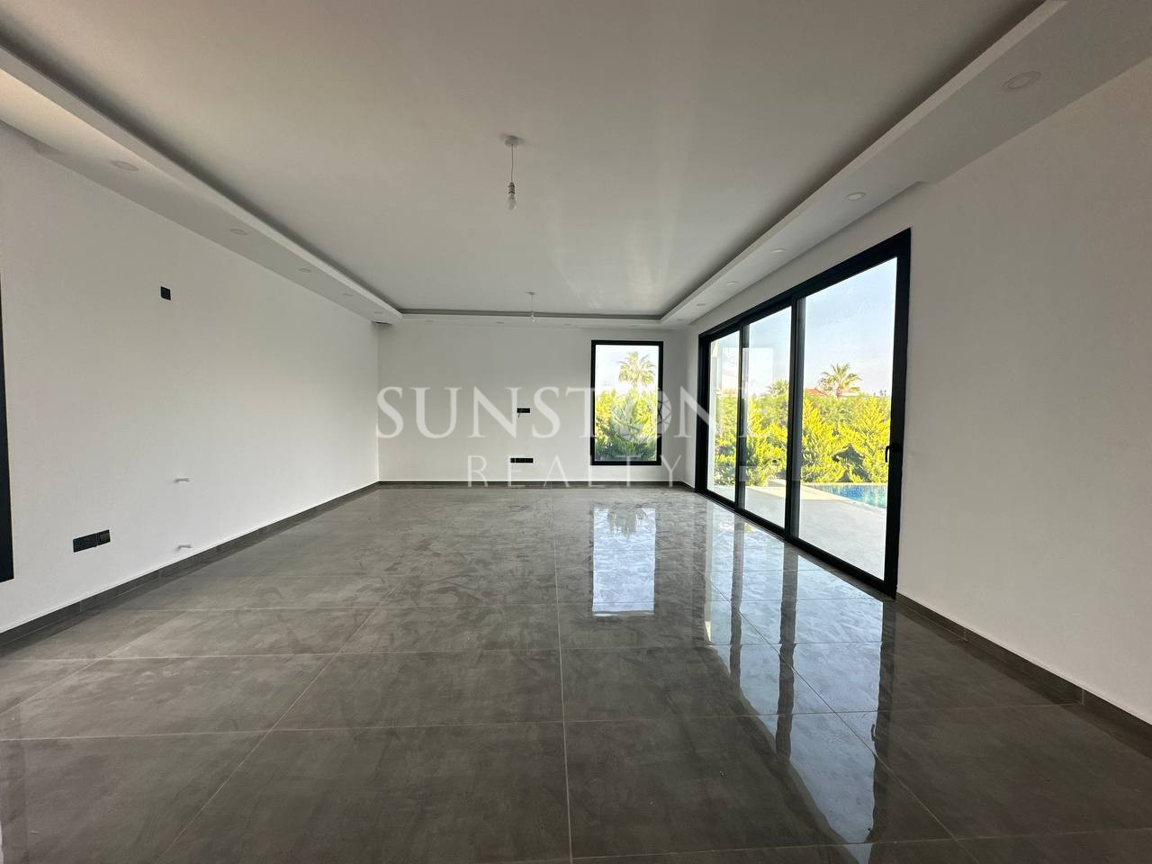 Kıbrıs Girne Ozanköy Bölgesinde Satılık 4+1 Modern Villa 8