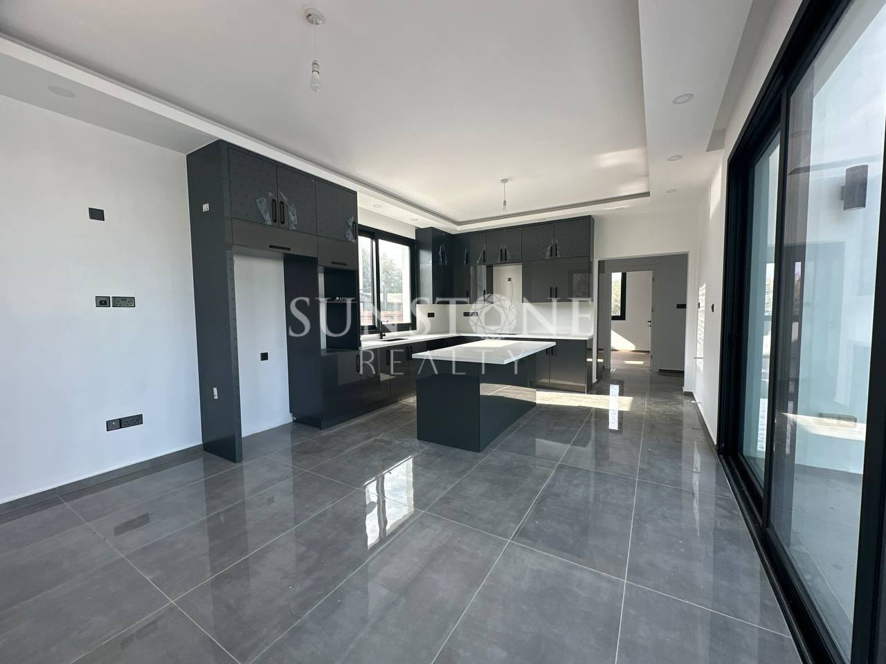 Kıbrıs Girne Ozanköy Bölgesinde Satılık 4+1 Modern Villa 10