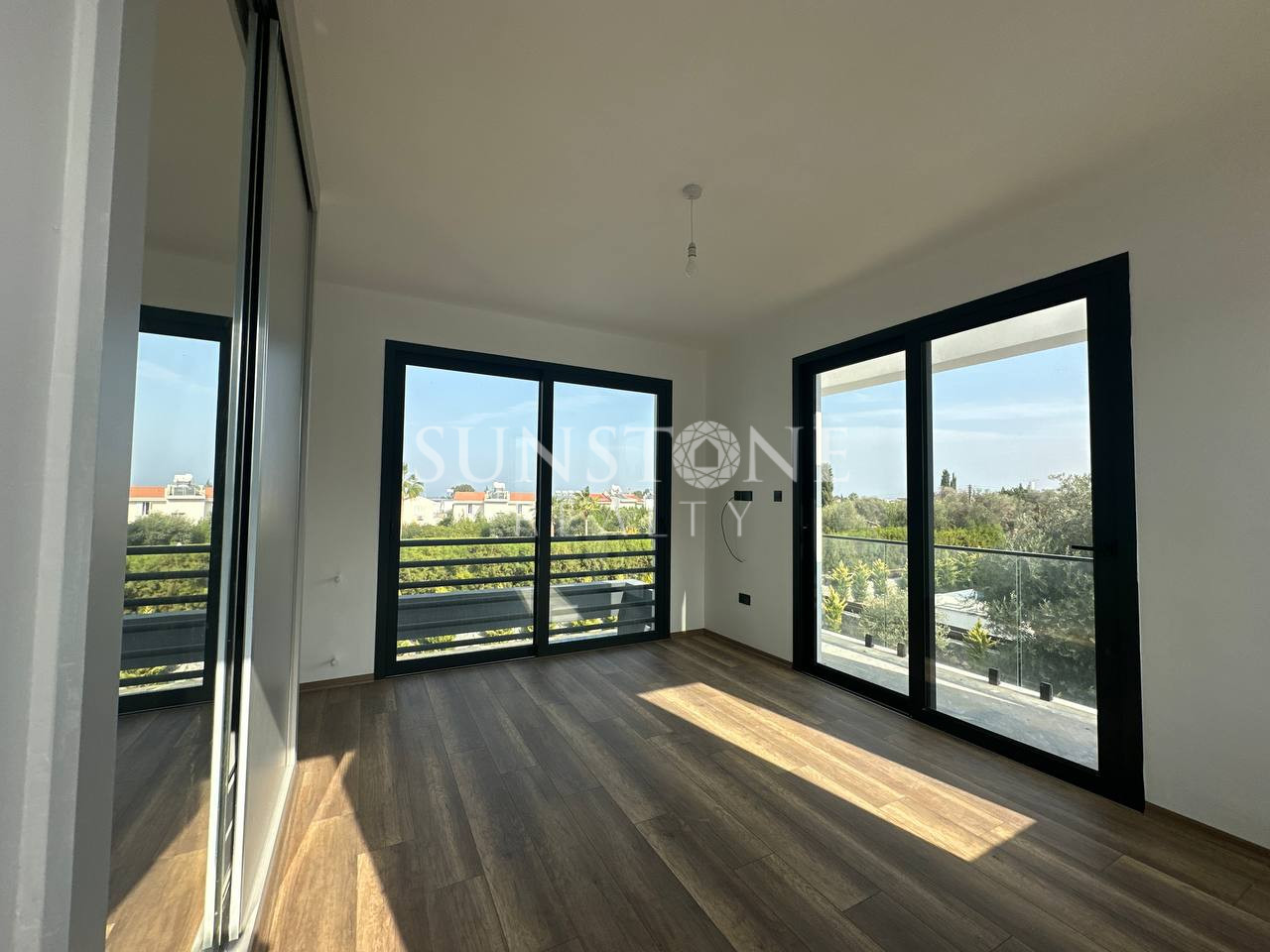 Kıbrıs Girne Ozanköy Bölgesinde Satılık 4+1 Modern Villa 16