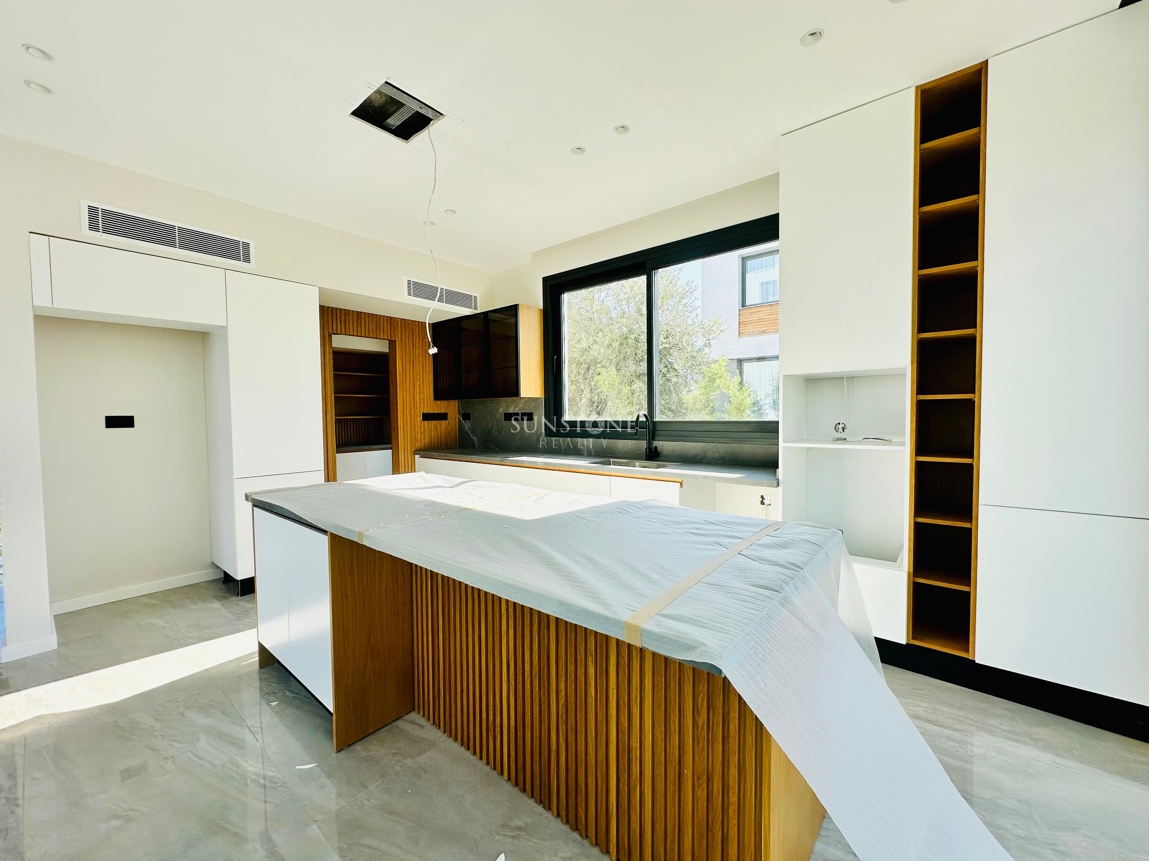 Kıbrıs Girne Ozanköy de Satılık Türk Tapulu Lüx 3+1 Villa 10