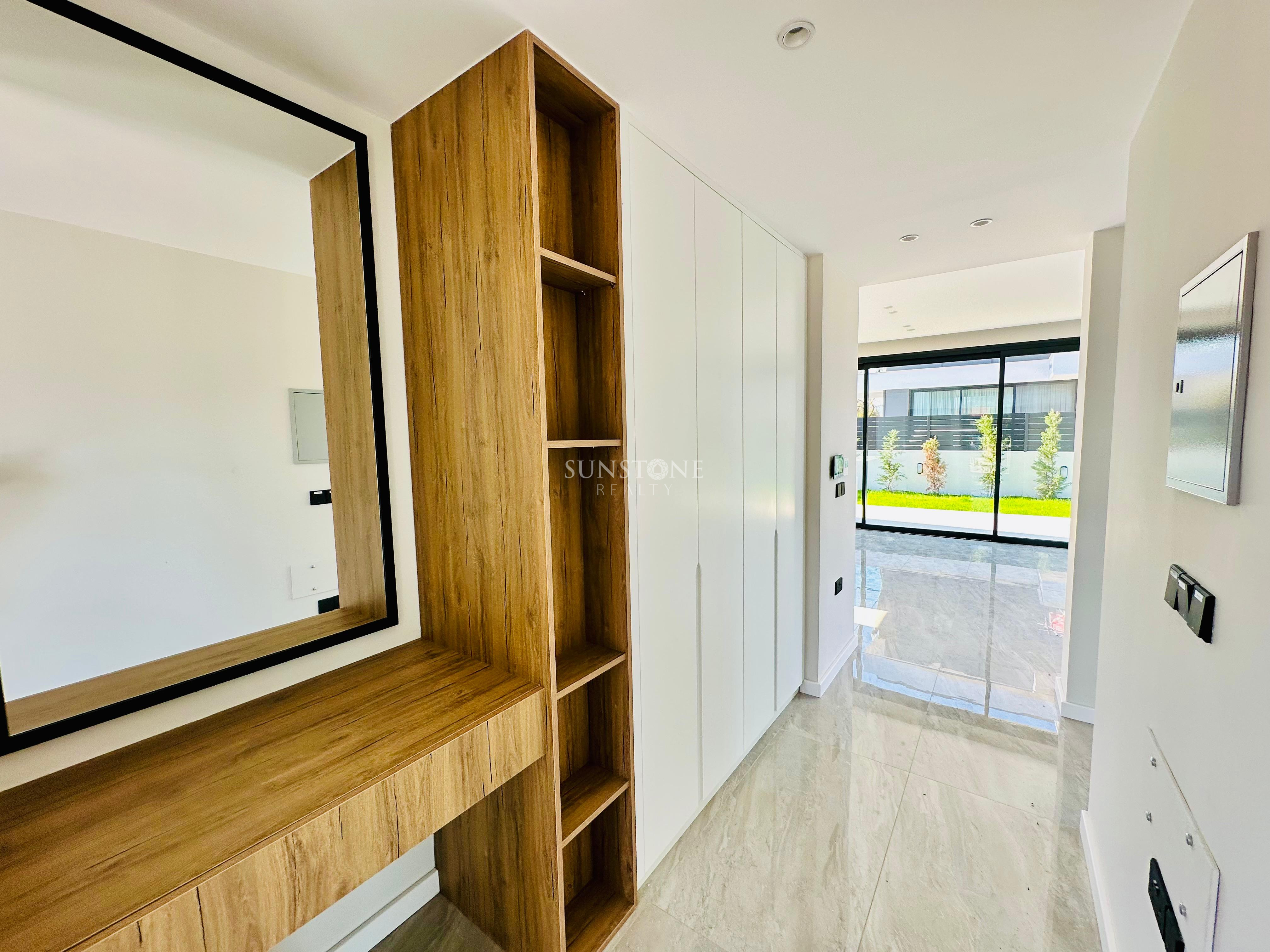 Kıbrıs Girne Ozanköy de Satılık Türk Tapulu Lüx 3+1 Villa 6