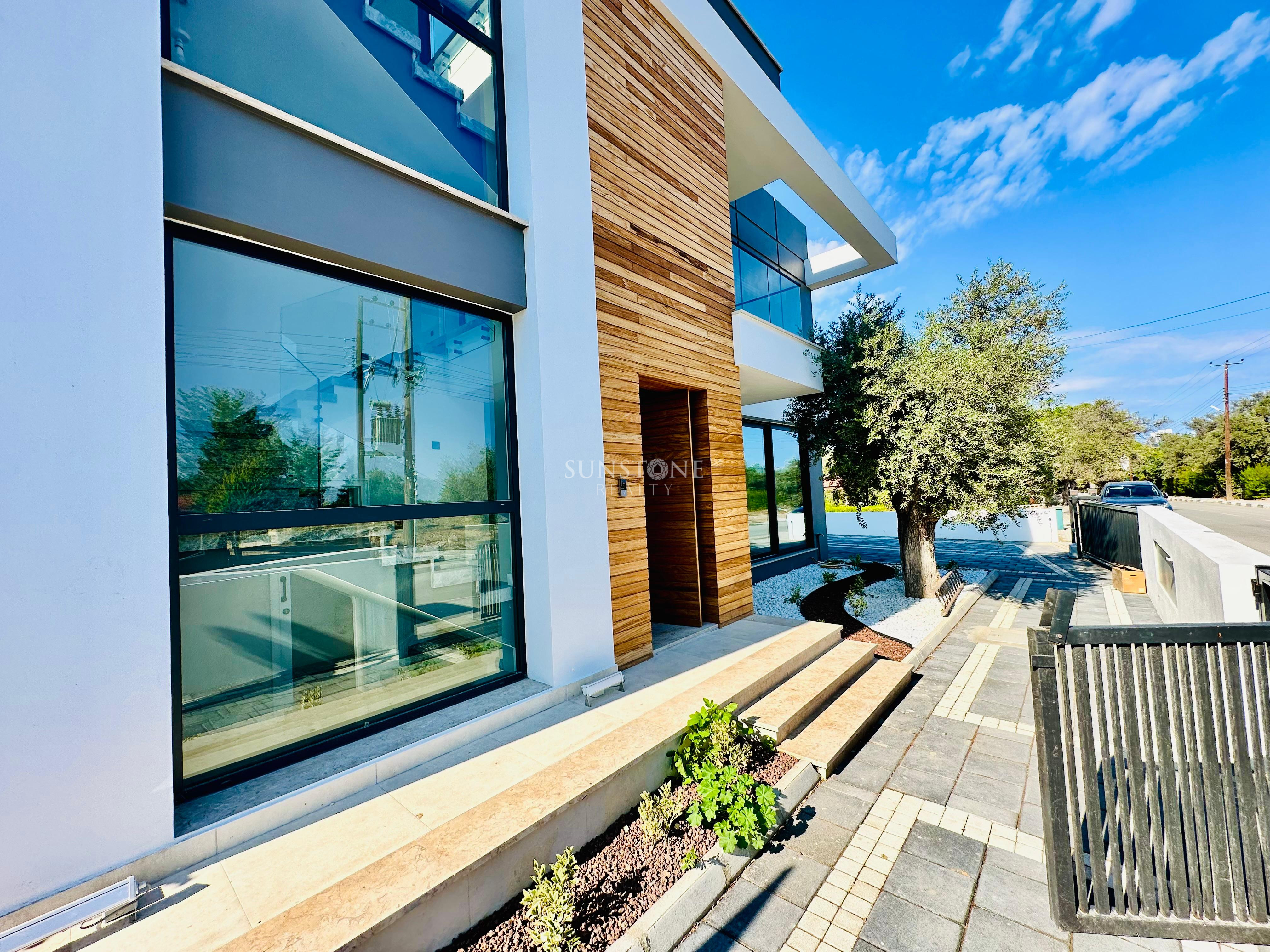 Kıbrıs Girne Ozanköy de Satılık Türk Tapulu Lüx 3+1 Villa 5