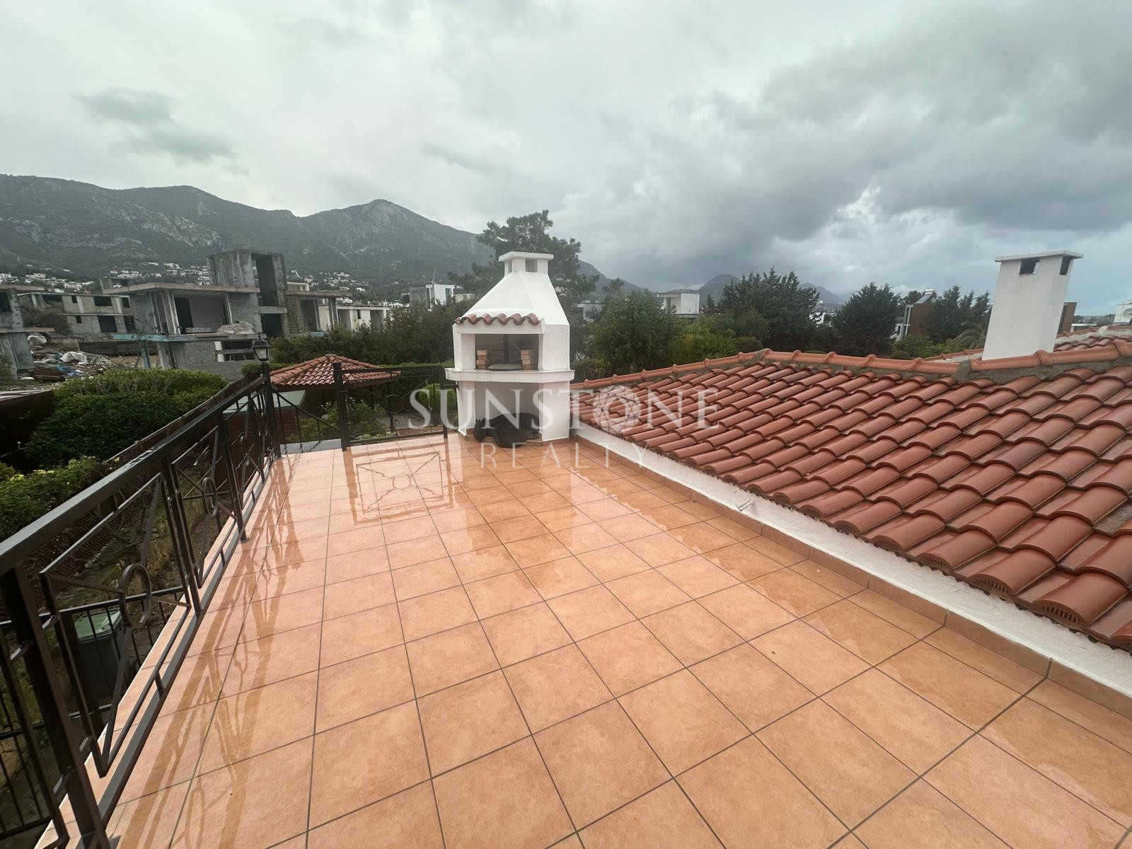 Kıbrıs Girne Ozanköy'de Full Eşyalı Özel Havuzlu  Kiralık 4+1 Villa 13