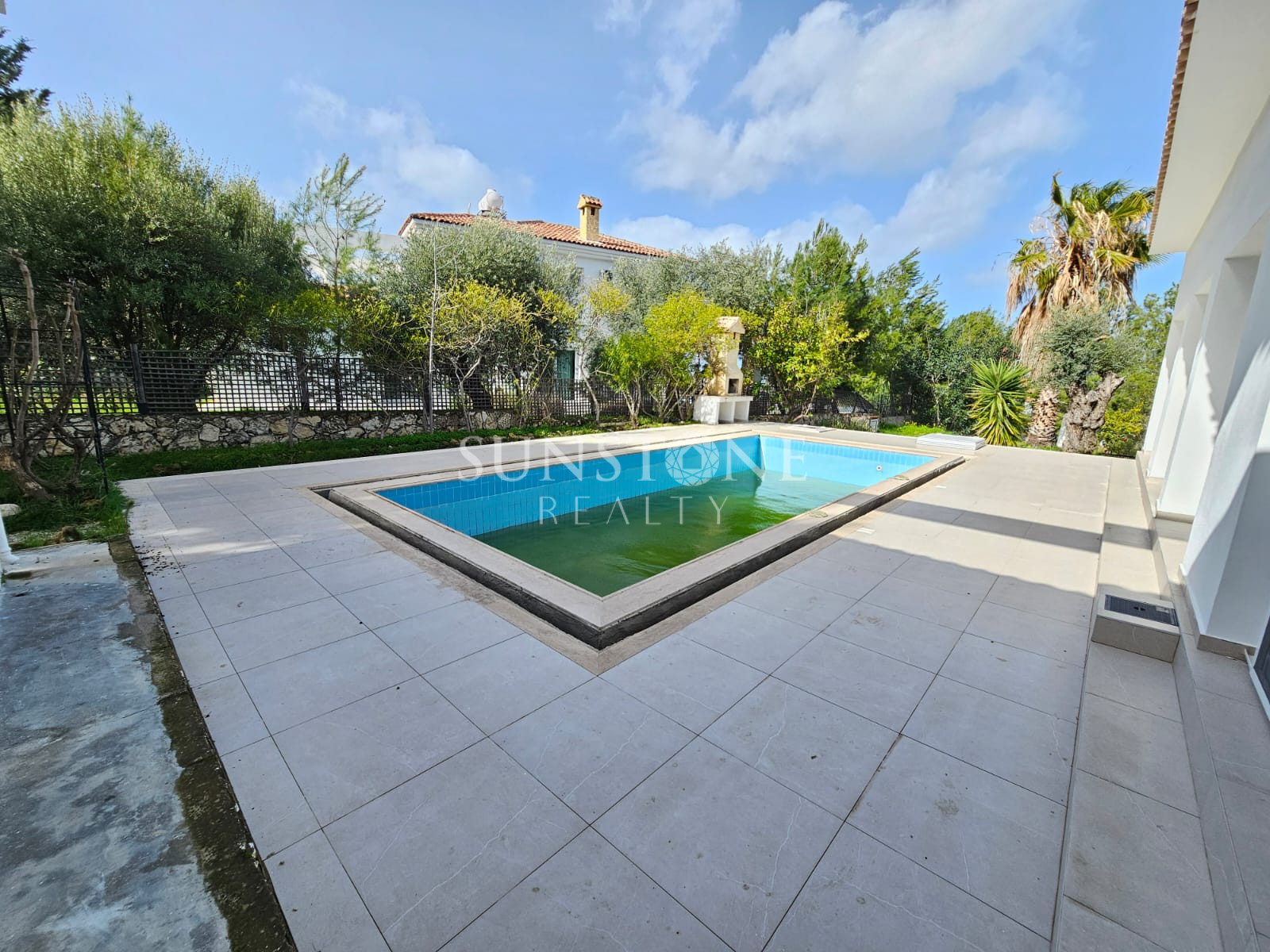 Kıbrıs Girne Ozankoyde Satılık 4+1 Türk Koçanlı Havuzlu Villa 7