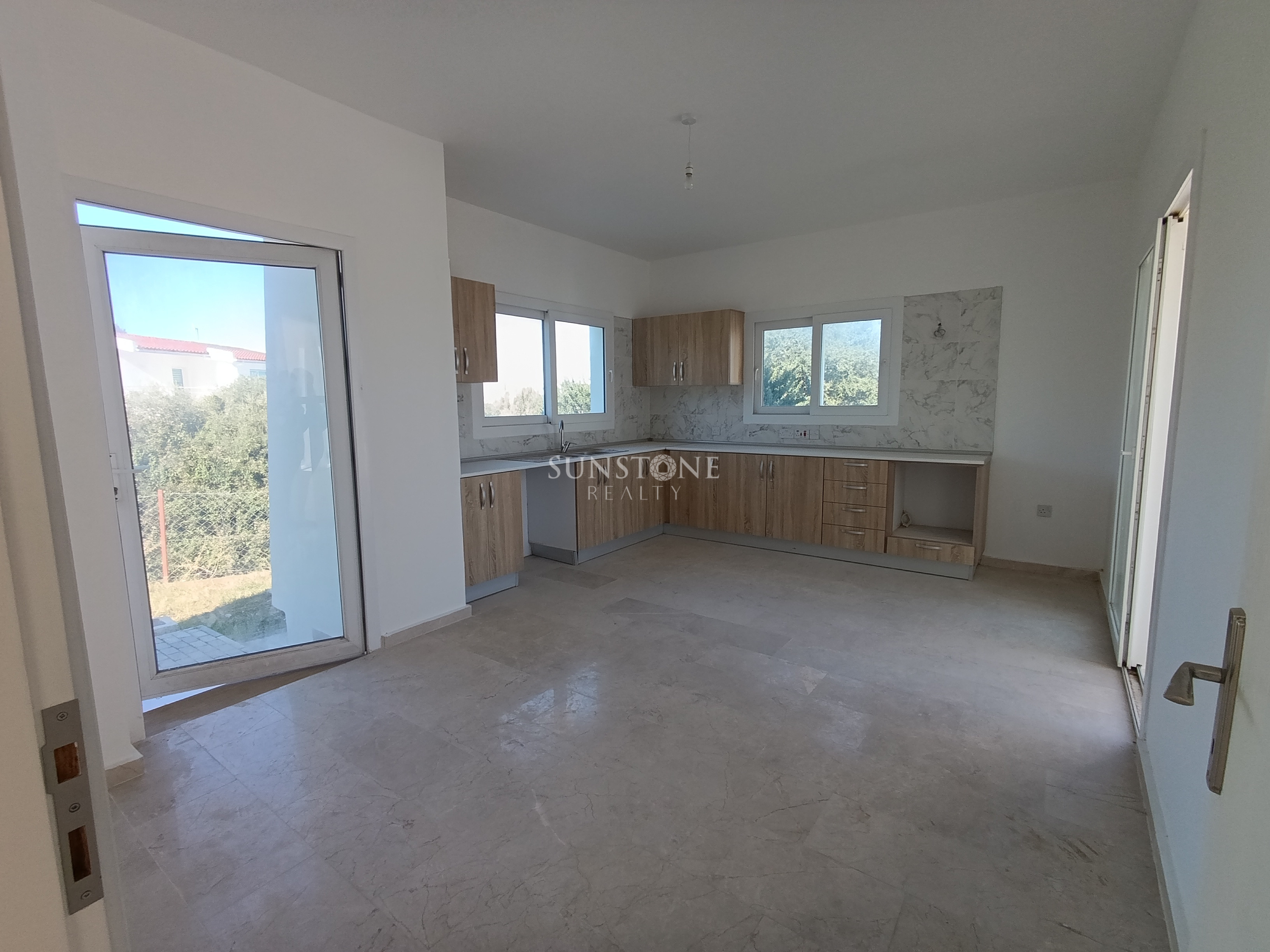 Kıbrıs Girne Yeşiltepe de 3+1 Satılık Villa 18