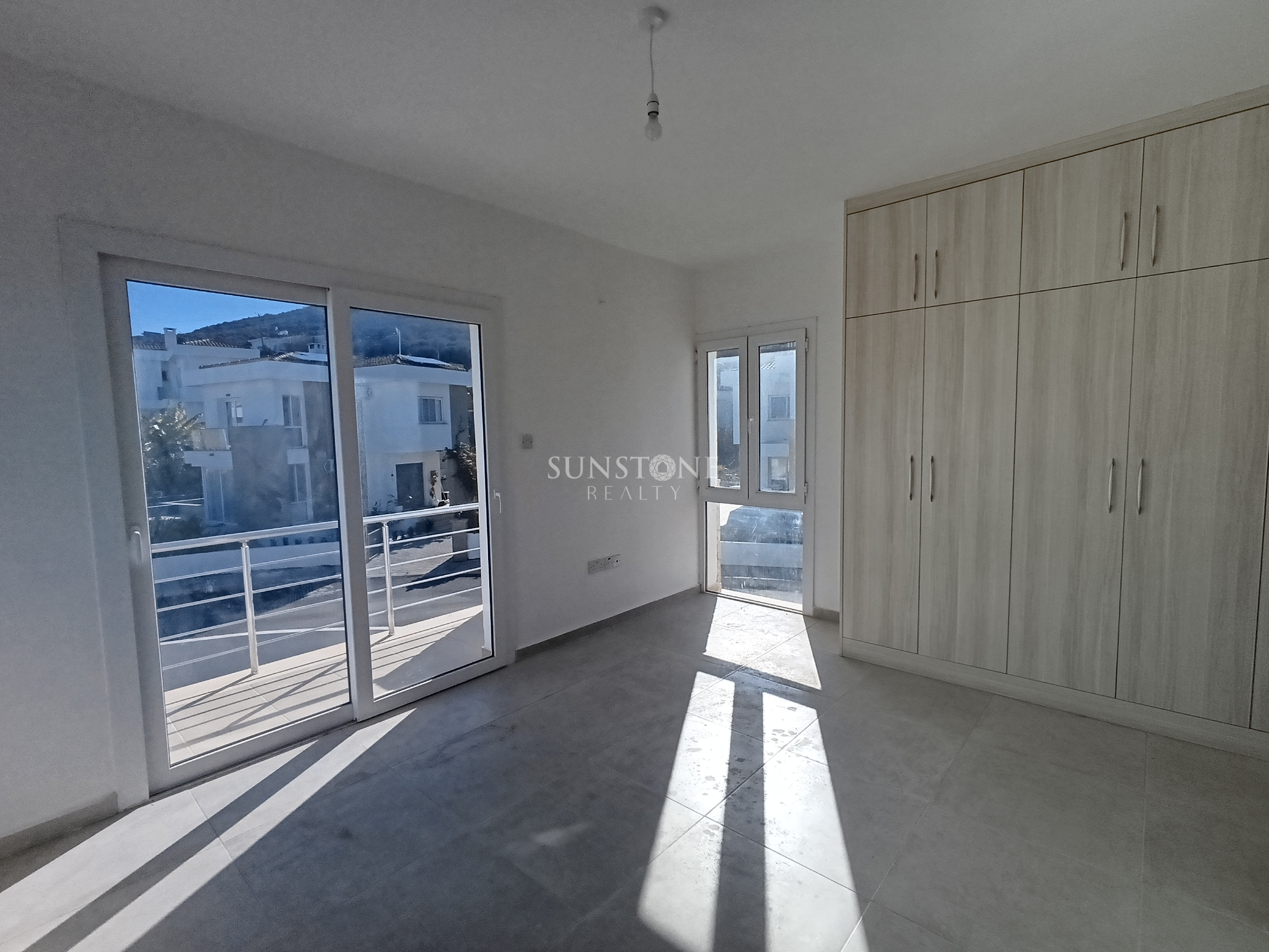 Kıbrıs Girne Yeşiltepe de 3+1 Satılık Villa 11