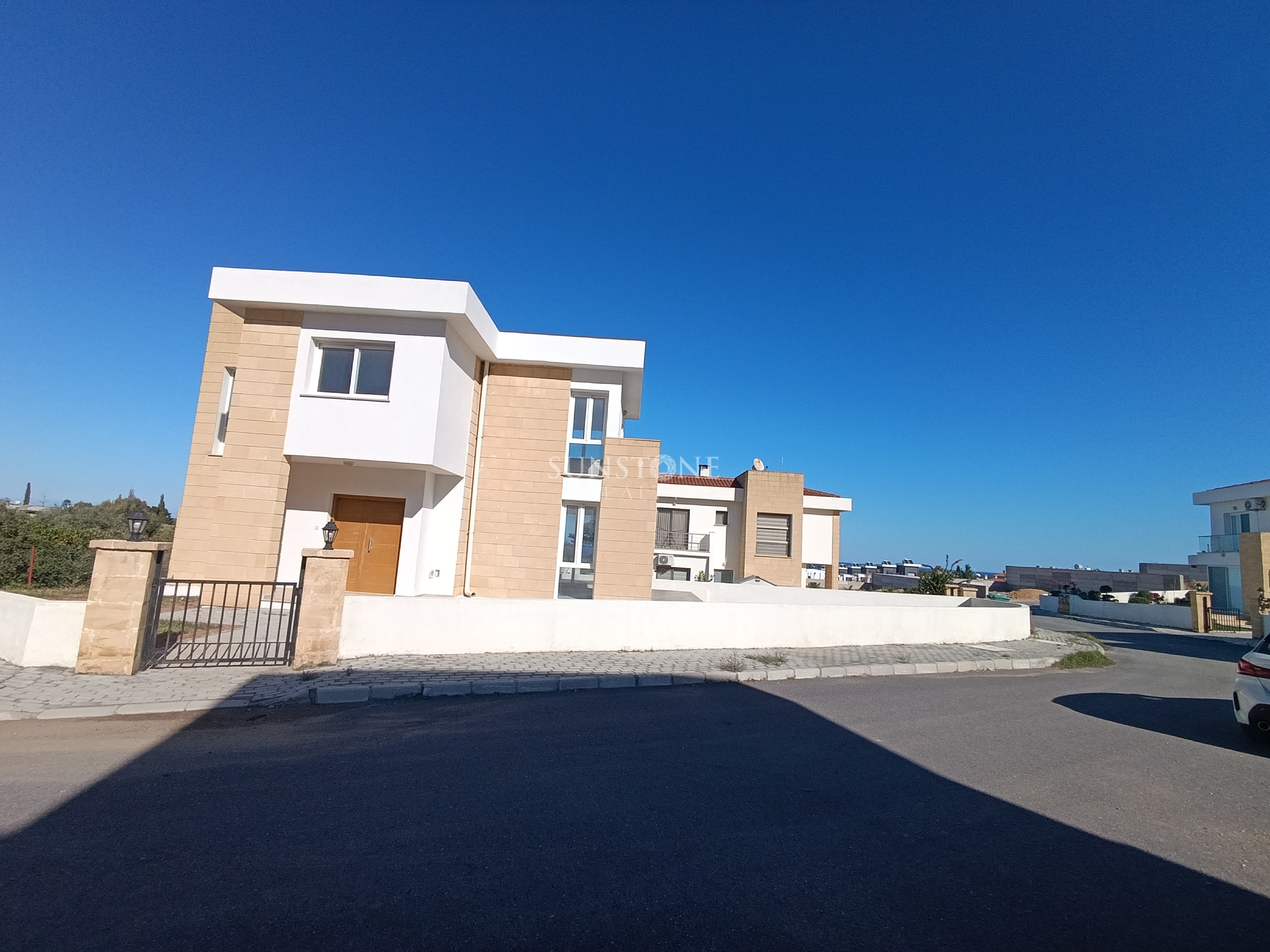 Kıbrıs Girne Yeşiltepe de 3+1 Satılık Villa 8