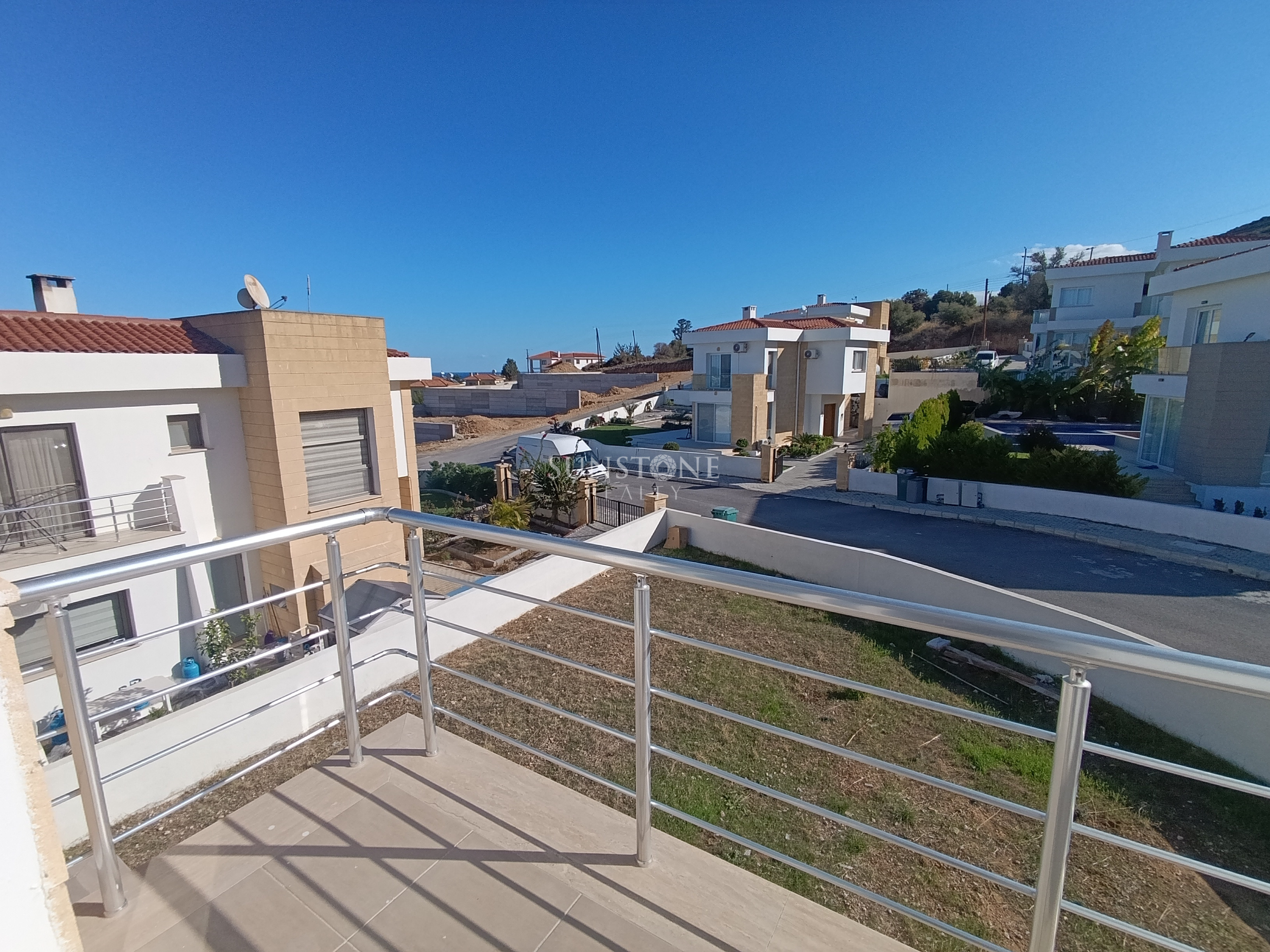 Kıbrıs Girne Yeşiltepe de 3+1 Satılık Villa 4