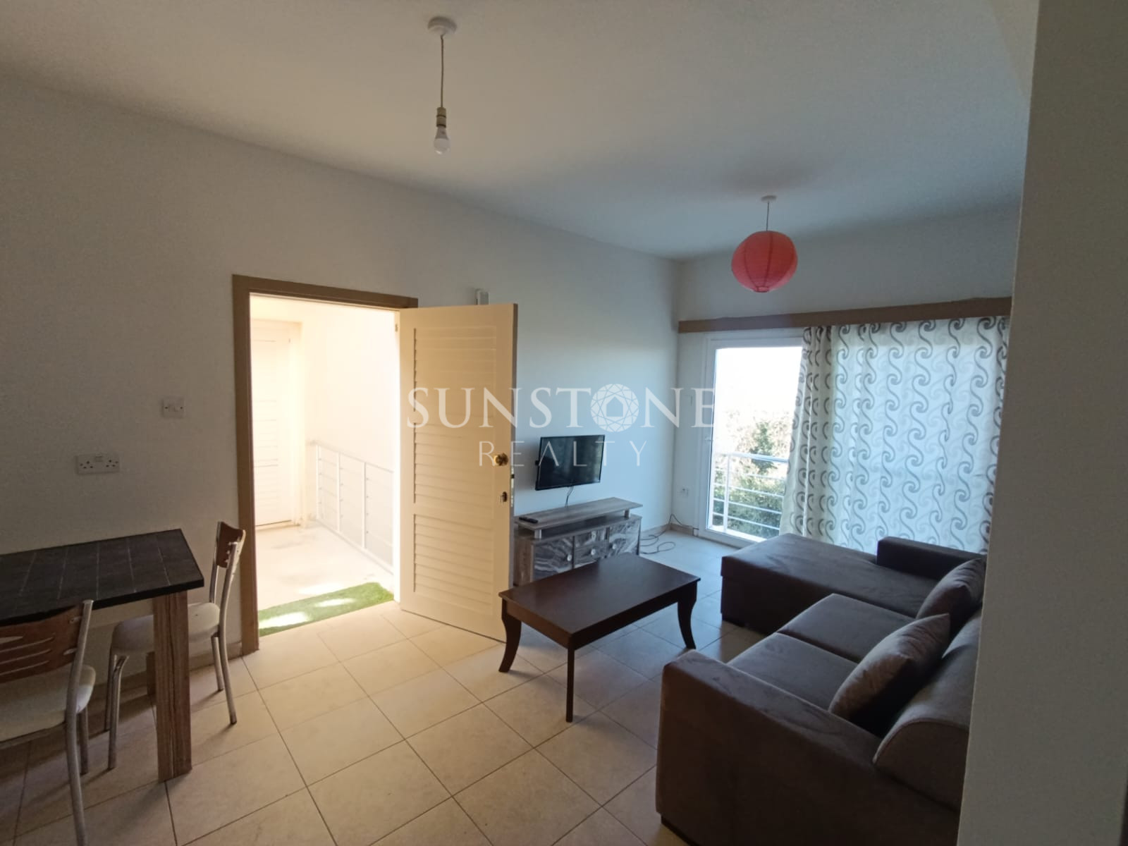 Kıbrıs Girne Zeytinlik bölgesinde 1+1 site içerisinde Kiralık Daire  3