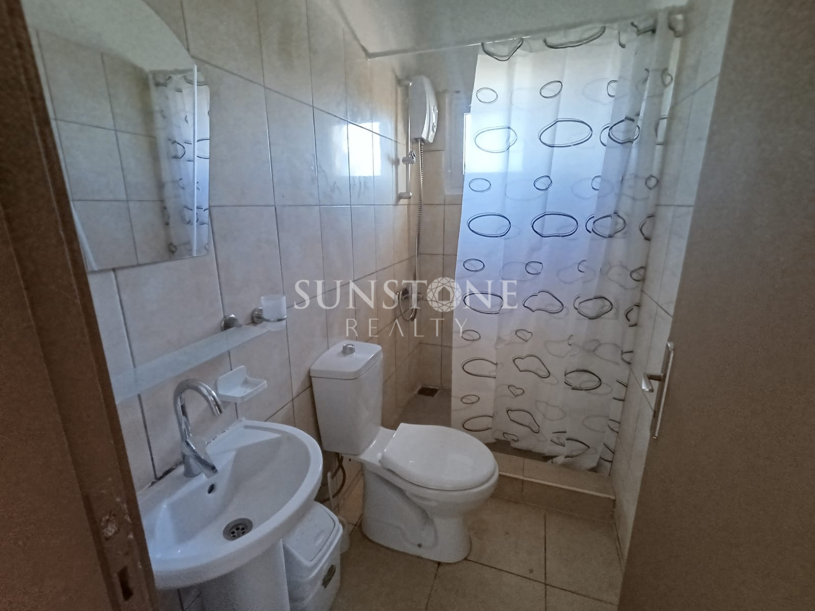 Kıbrıs Girne Zeytinlik bölgesinde 1+1 site içerisinde Kiralık Daire  4