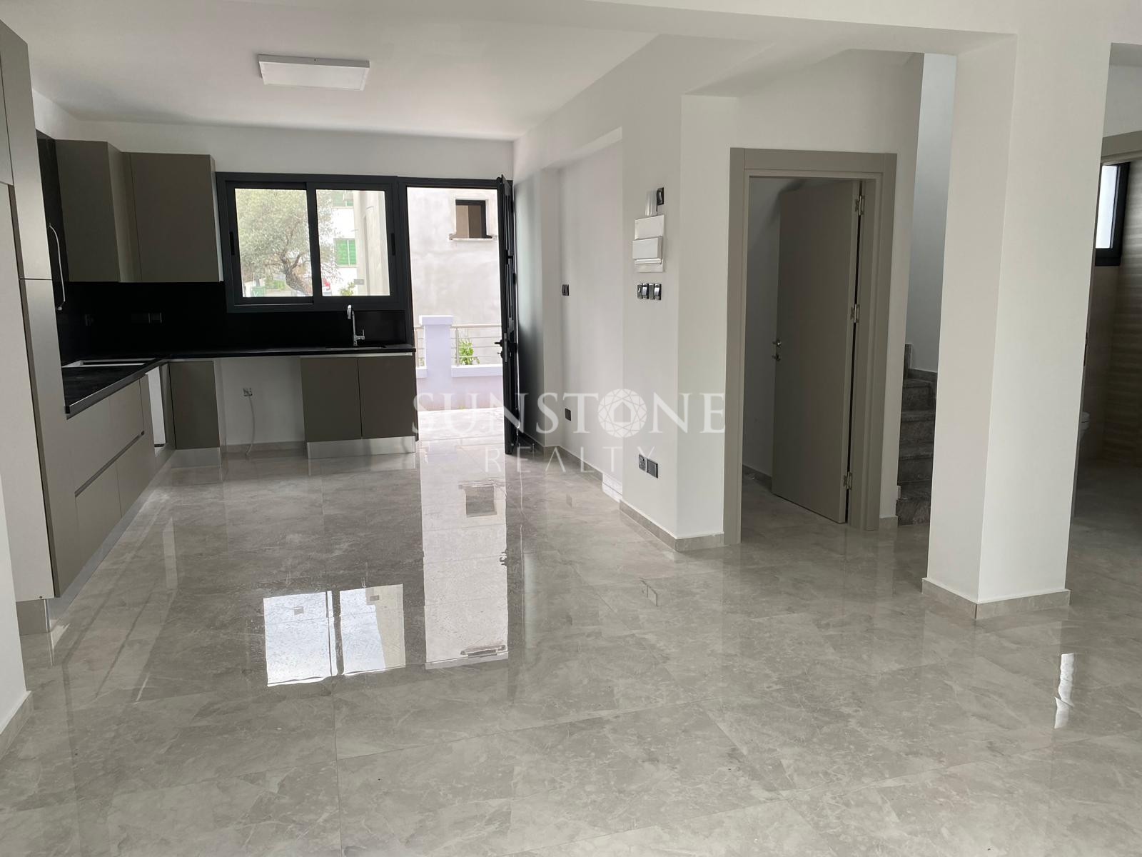 Kıbrıs Girne Zeytinlik Bölgesinde Satılık 3+1 İkiz Villa 5