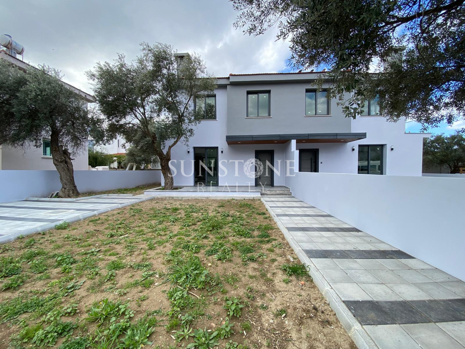 Kıbrıs Girne Zeytinlik Bölgesinde Satılık 3+1 İkiz Villa 3