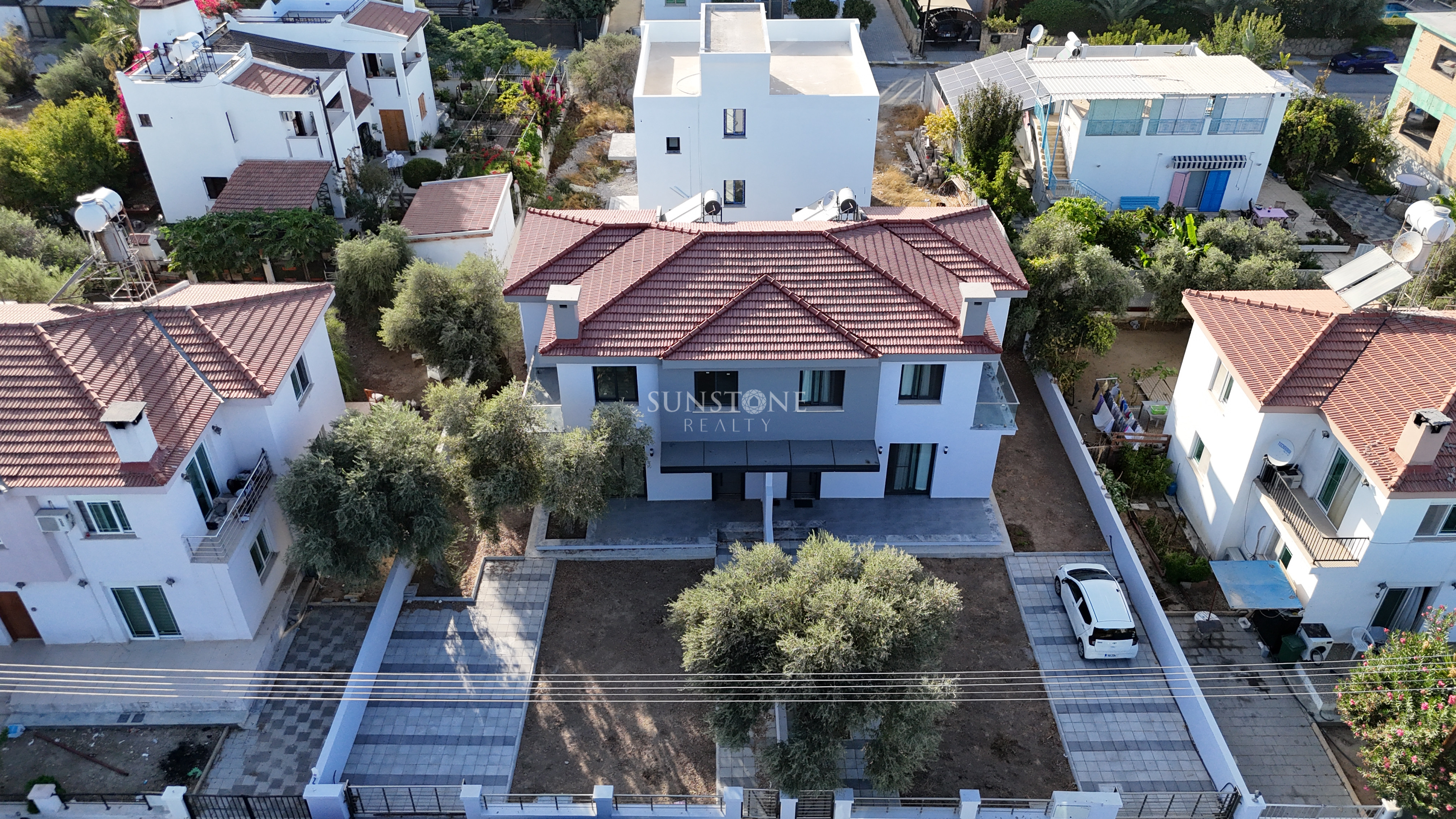 Kıbrıs Girne Zeytinlik Bölgesinde Satılık 3+1 İkiz Villa 2