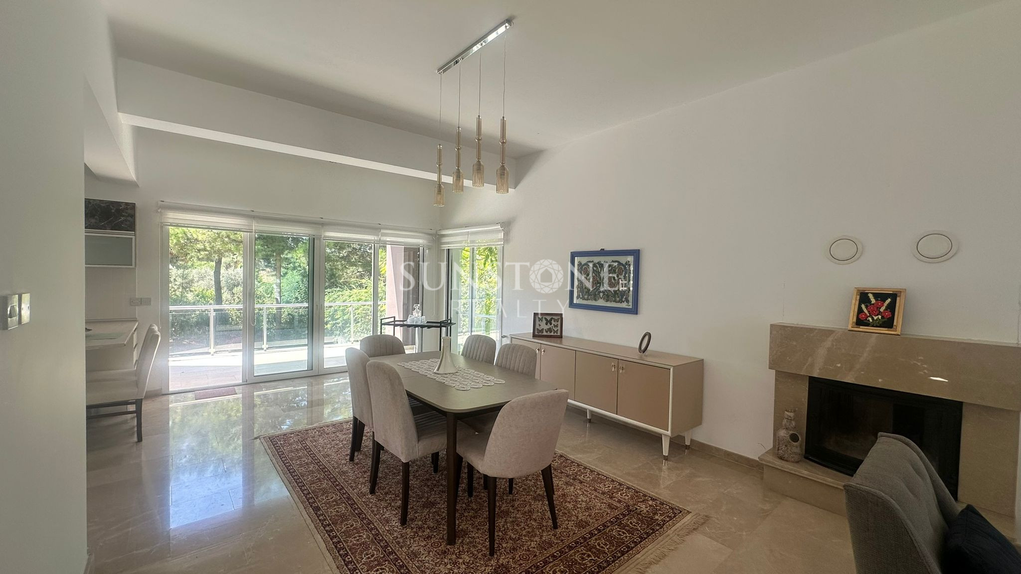 Kıbrıs Girne Zeytinlik Bölgesinde Tripleks Full Eşyalı Özel Havuzlu Kiralık 4+2 Modern Villa 9