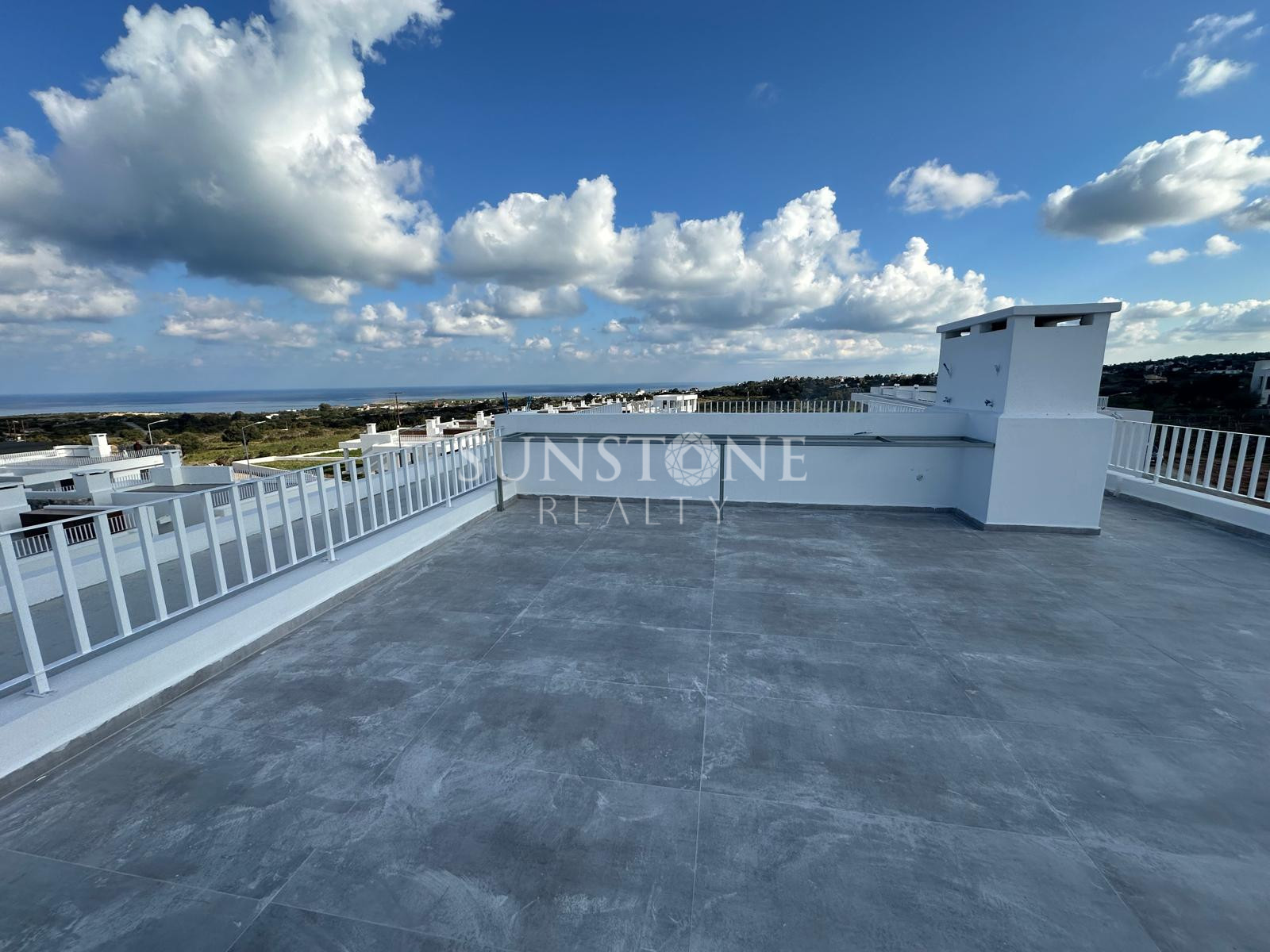 Yeni Erenköy İskele: Turnkey Brand-New Project Ready for Summer! 1+1 Apartment for Sale 4