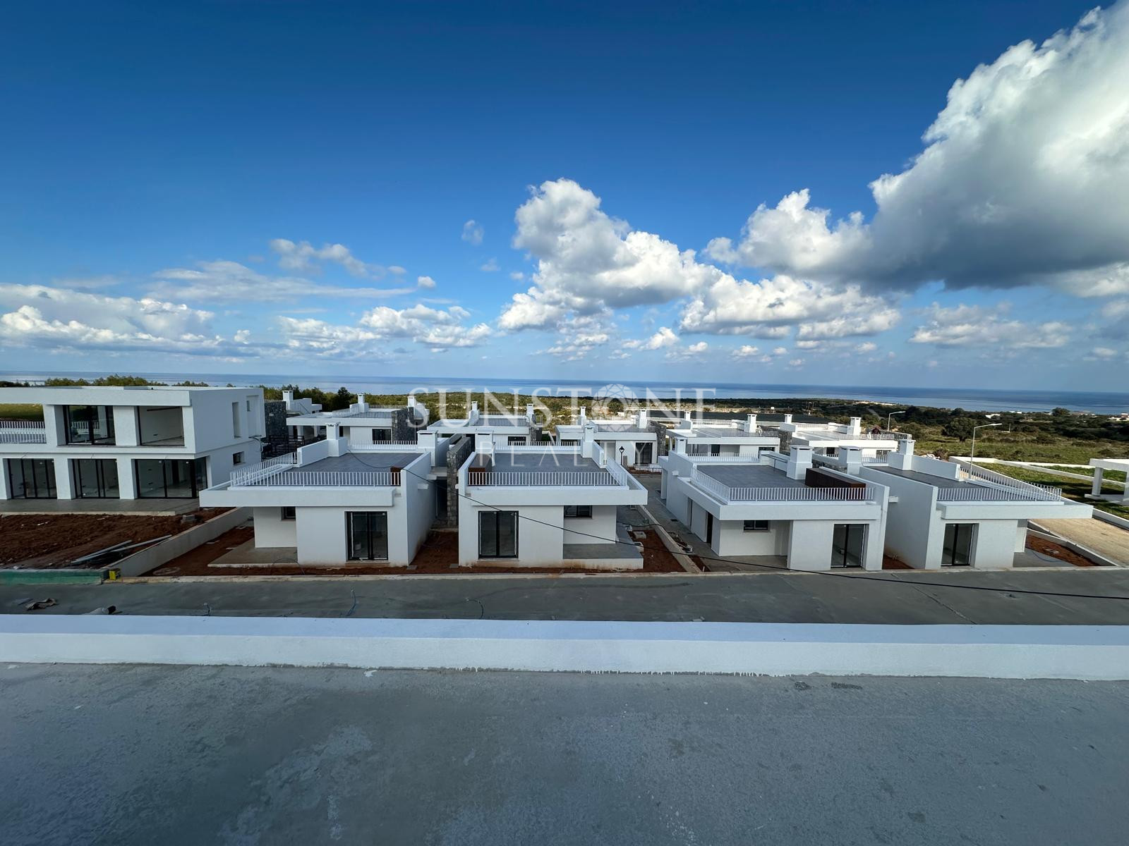 Yeni Erenköy İskele: Turnkey Brand-New Project Ready for Summer! 1+1 Apartment for Sale 2