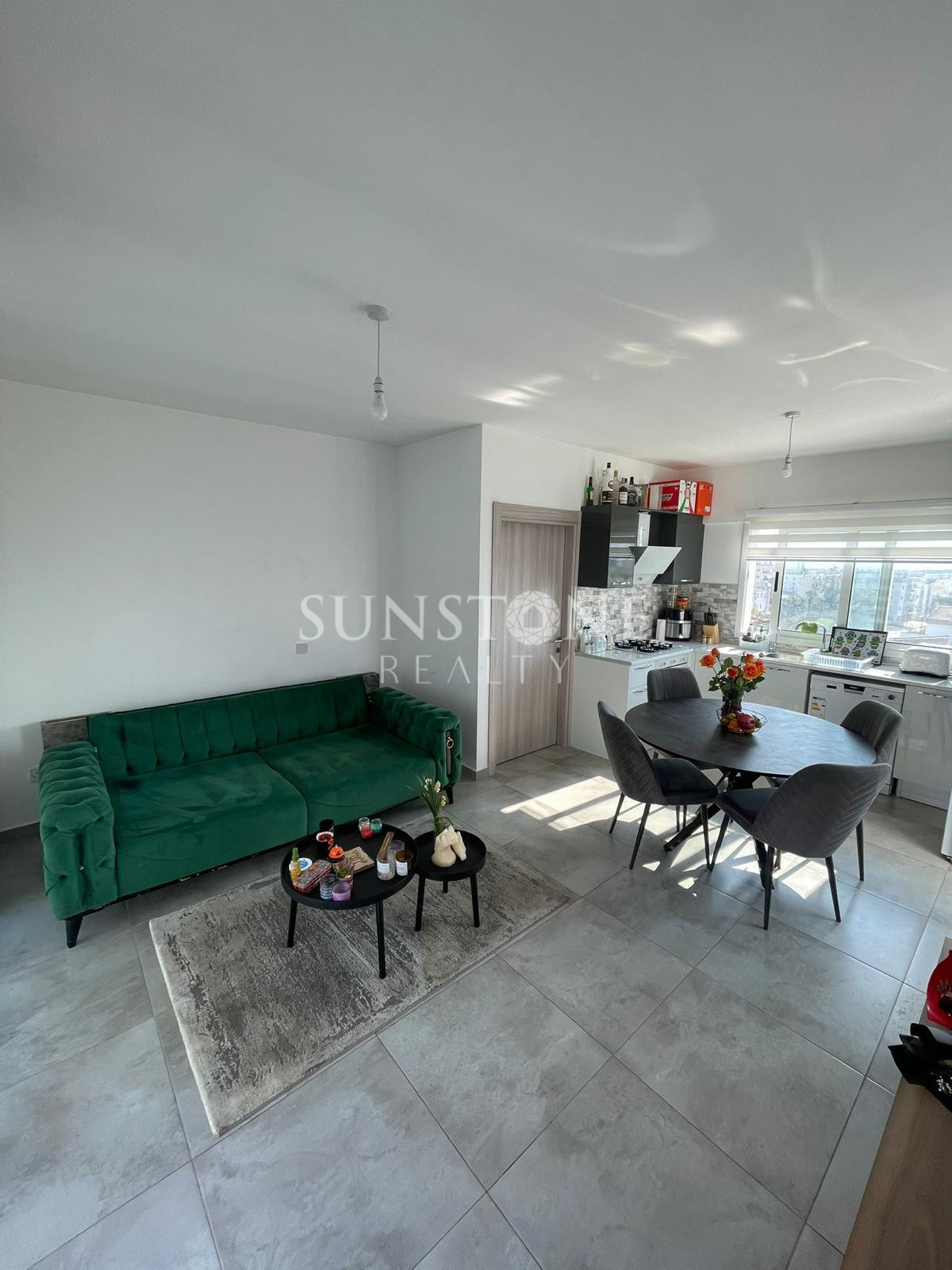 Kıbrıs Lefkoşa Gönyeli Bölgesinde 2+1 Satılık Türk Malı Penthouse. 2