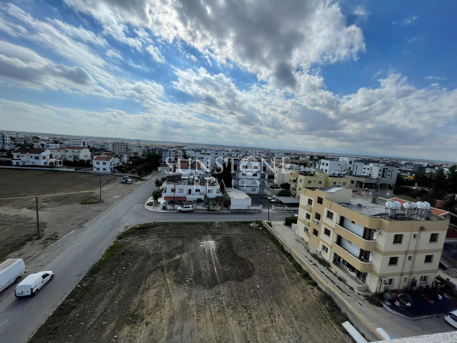 Kıbrıs Lefkoşa Gönyeli Bölgesinde 2+1 Satılık Türk Malı Penthouse. 3