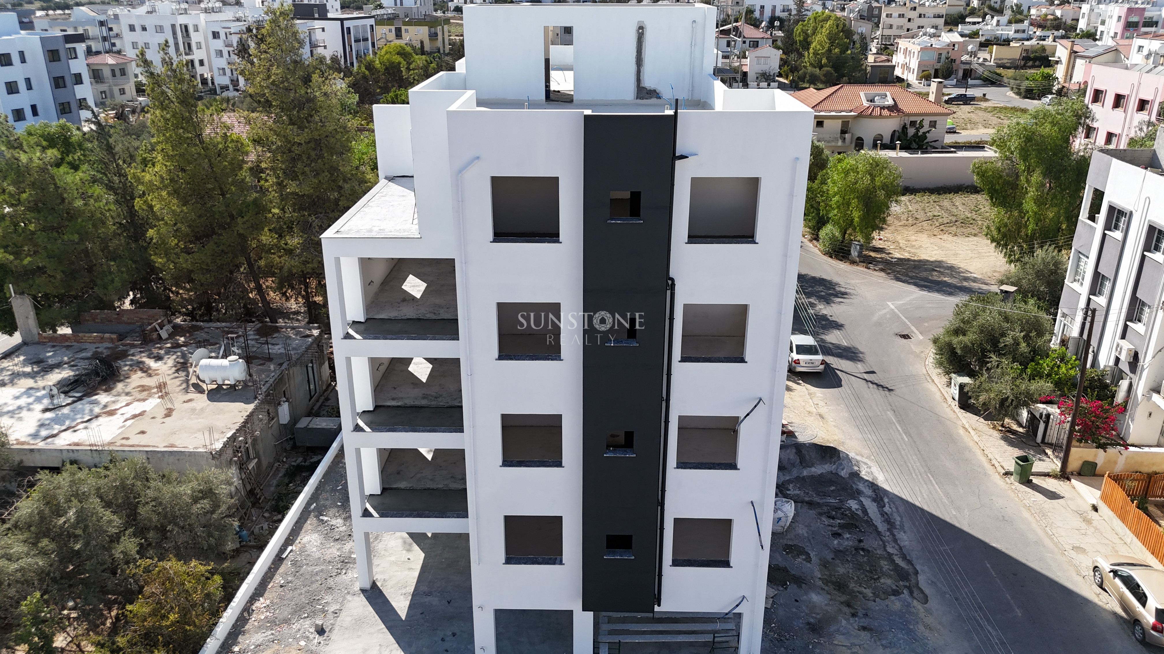 2-Bedroom Apartments for Sale with Turkish Title Deeds in Gönyeli, Nicosia, Cyprus 2