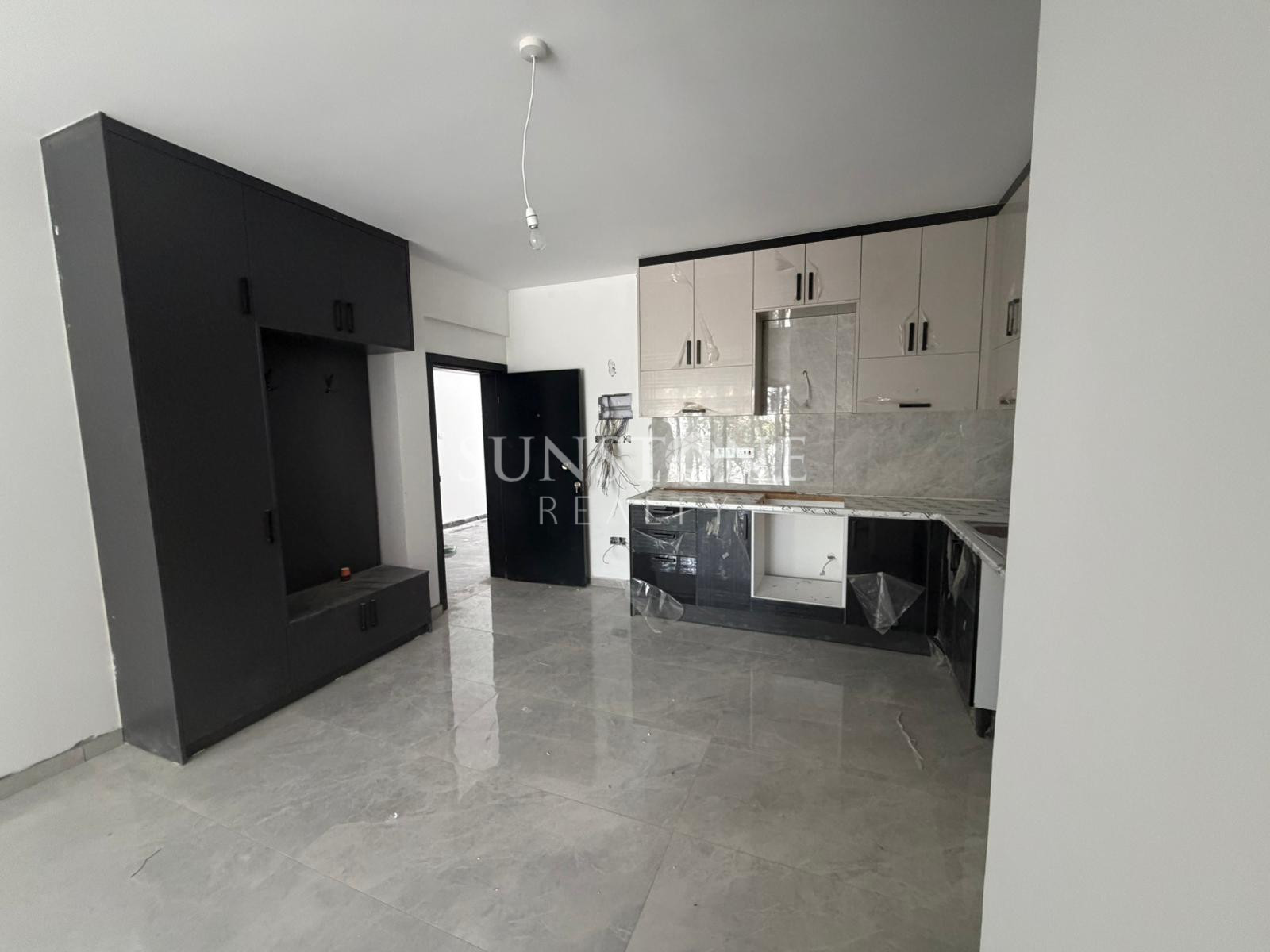 Kıbrıs Lefkoşa Küçük Kaymaklı'da TürkKoçanlı Satılık Modern 2+1 Daire 2