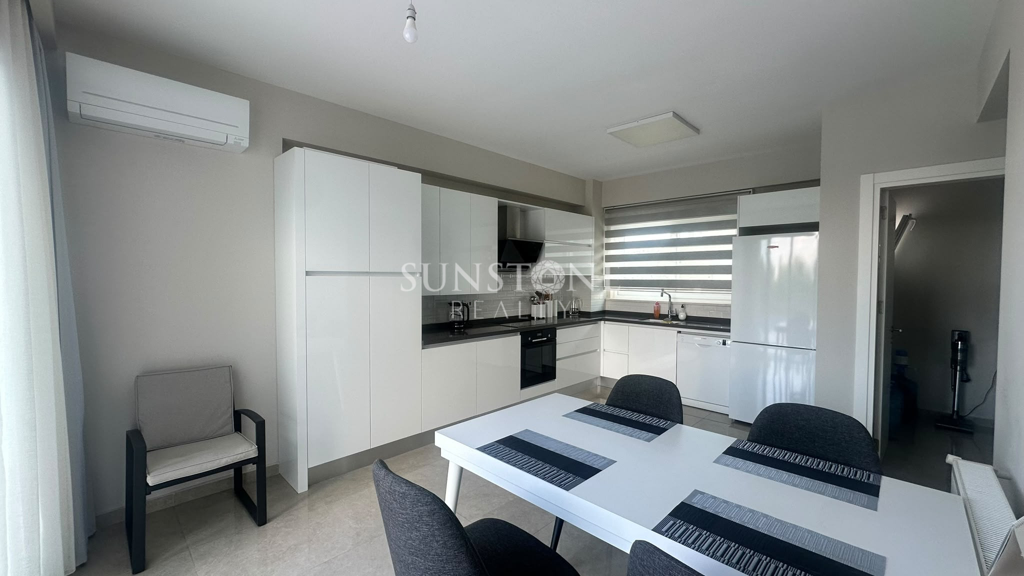  Kıbrıs Ozanköy'de Full Eşyalı Özel Havuzlu Satılık Modern 4+1 Villa 8