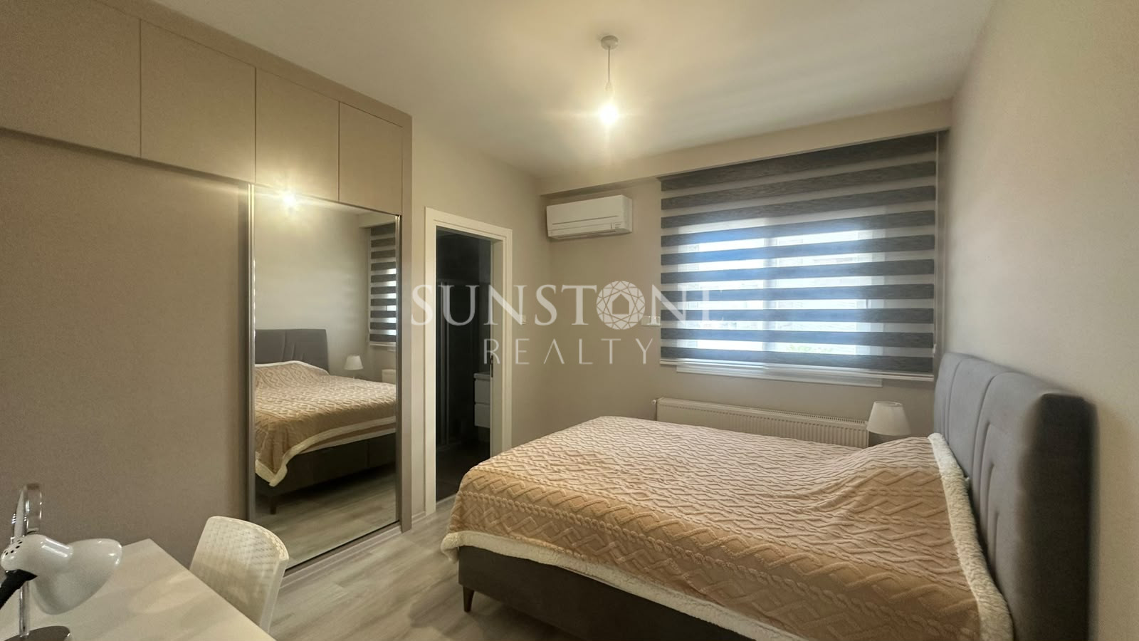 Kıbrıs Ozanköy'de Full Eşyalı Özel Havuzlu Satılık Modern 4+1 Villa 13