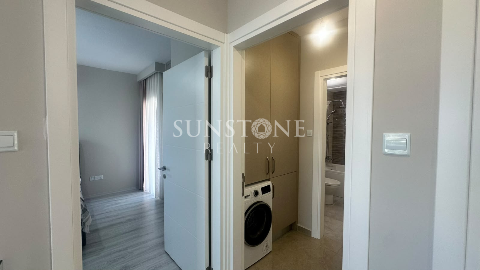  Kıbrıs Ozanköy'de Full Eşyalı Özel Havuzlu Satılık Modern 4+1 Villa 20