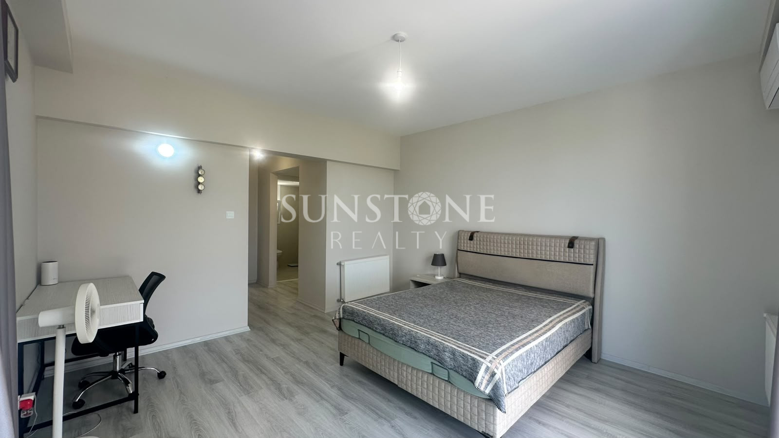  Kıbrıs Ozanköy'de Full Eşyalı Özel Havuzlu Satılık Modern 4+1 Villa 15