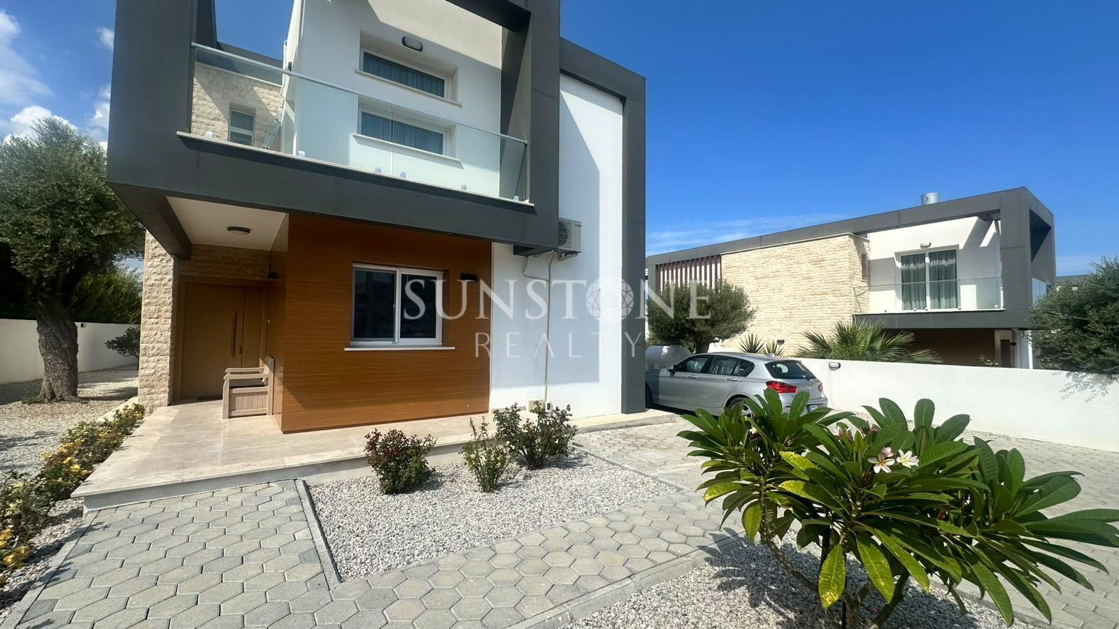  Kıbrıs Ozanköy'de Full Eşyalı Özel Havuzlu Satılık Modern 4+1 Villa 4