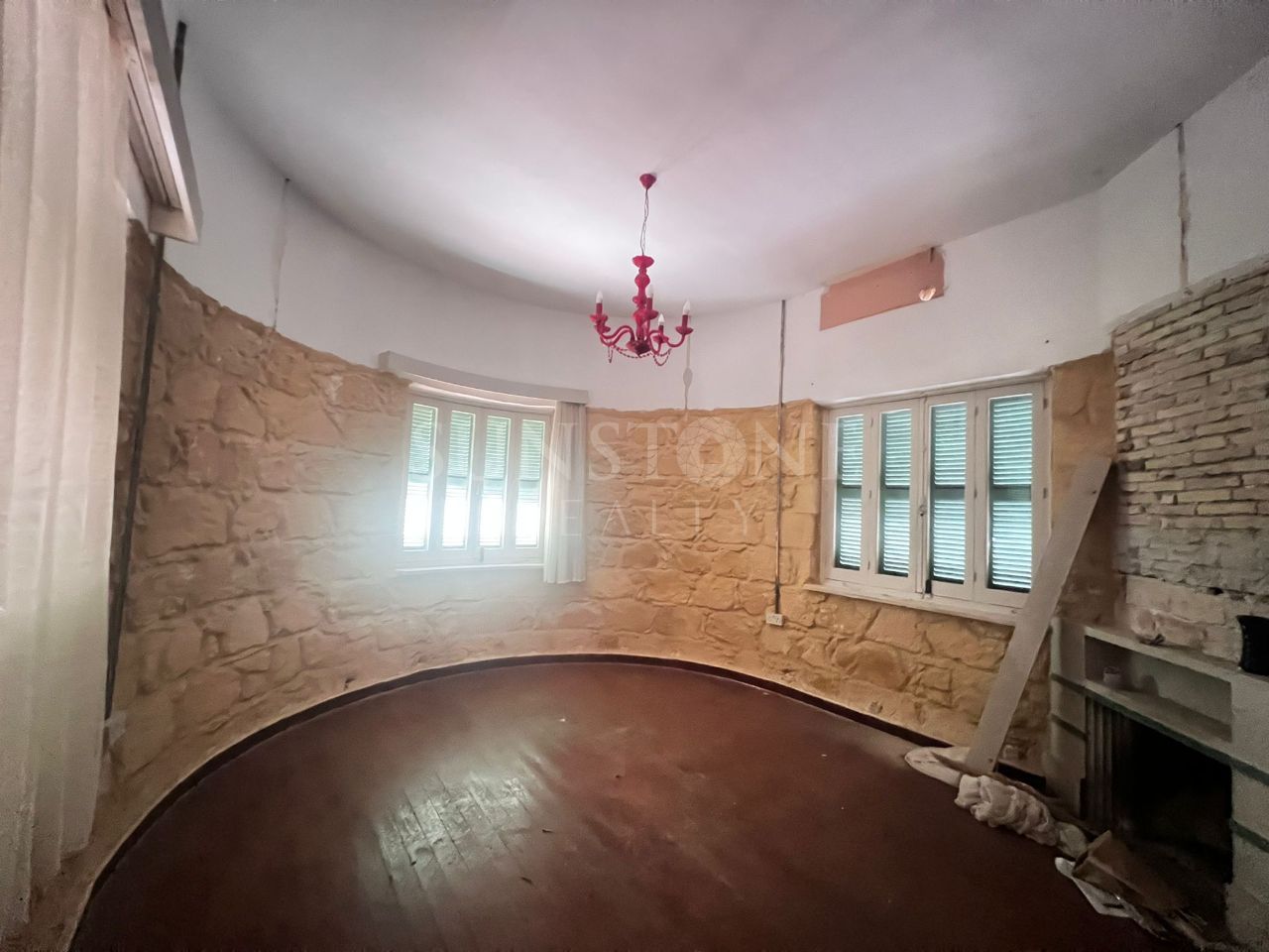 Workplace for Rent in a Magnificent Location in Nicosia Köşklüçiftlik, Cyprus 2