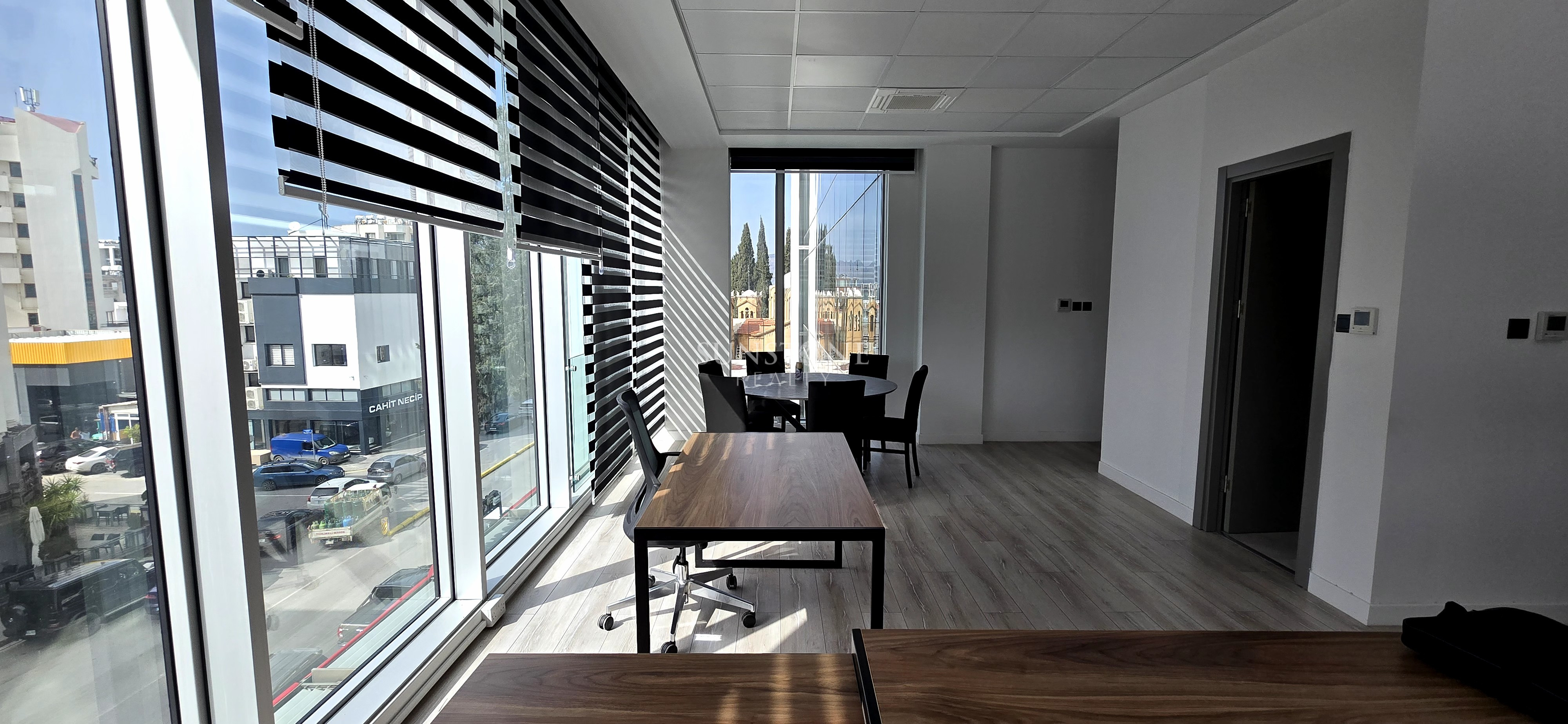 LEFKOŞA’NIN MERKEZİNDE PRESTİJLİ OFİS FIRSATI 57 m2  9