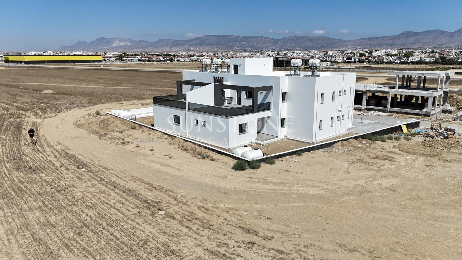 Turkish Title Deed 3+1 Penthouse Apartment – Batıkent Gönyeli 35