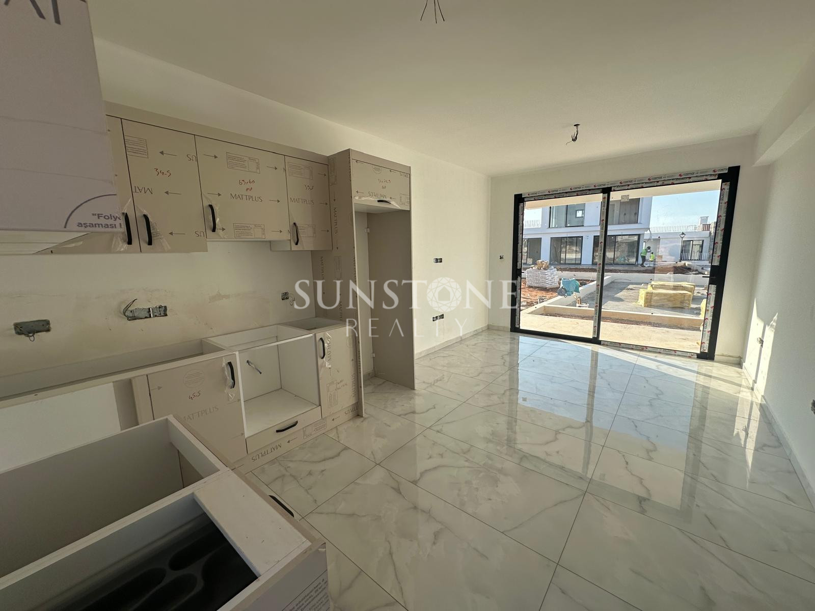 Yeni Erenköy Iskele: Turnkey Brand-New Project Ready For Summer! 1+1 Apartment For Sale 4