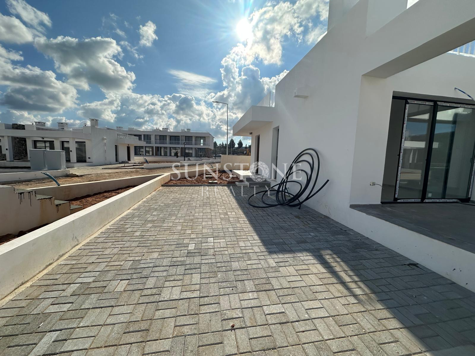 Yeni Erenköy Iskele: Turnkey New Project For A Summer-Ready Life! 2+1 Villa 2